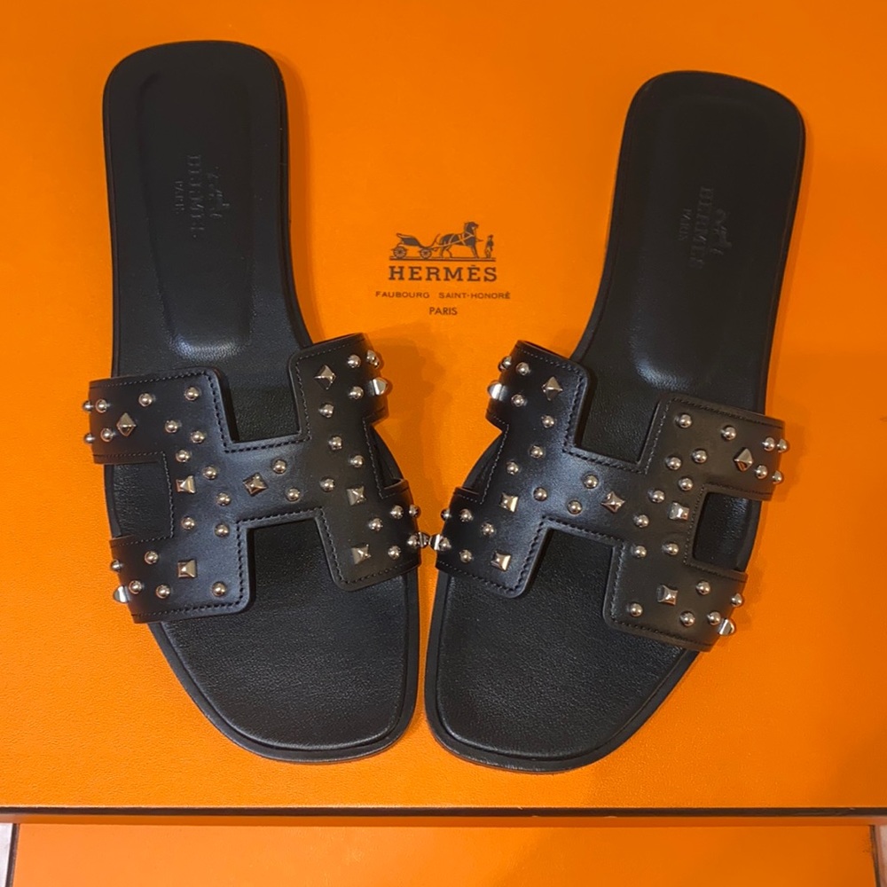 HERMÈS ORAN SANDALS - Picture 9 of 16